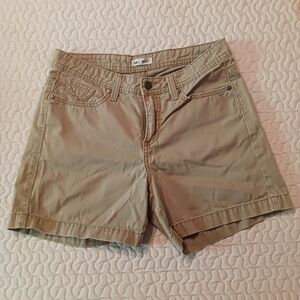 Lee Shorts Size 4/M Tan